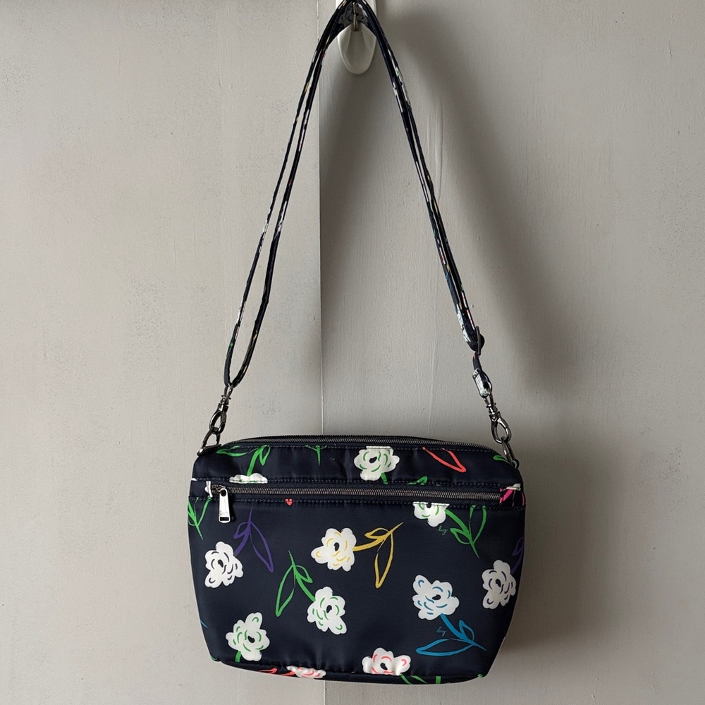 Lug Flare 2 cross body Floral Quilted Shoulder Bag - Picture 4 of 4